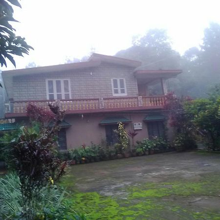 Appartement Hill side estate à Madikeri Extérieur photo