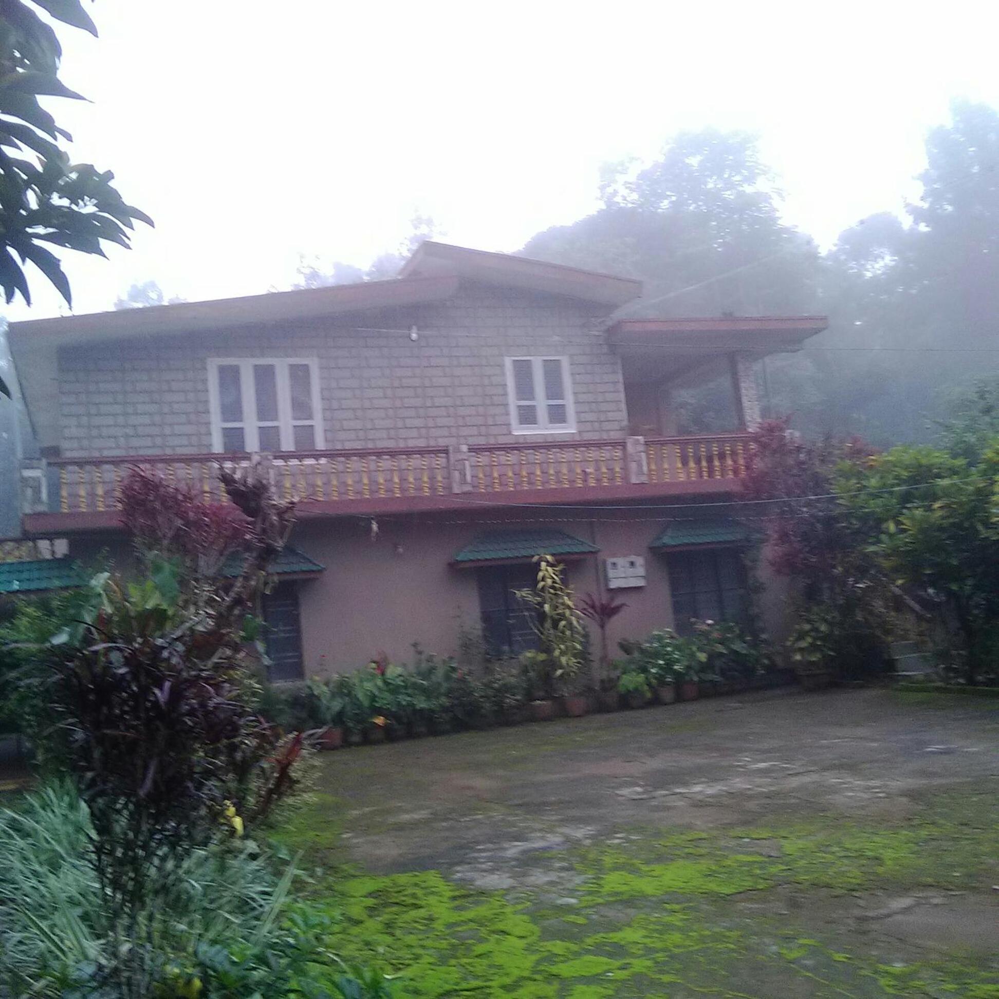 Appartement Hill side estate à Madikeri Extérieur photo