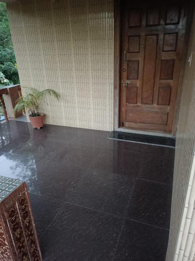 Appartement Hill side estate à Madikeri Extérieur photo